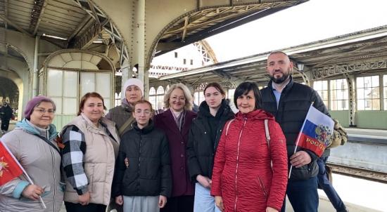 В преддверии 80-летия Победы советского народа в Великой Отечественной войне 1941—1945 годов в МО Ульянка встречают потомков Героя Советского Союза А.Г. Корзуна