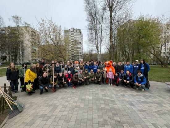25 апреля в Северной столице прошел общегородской субботник