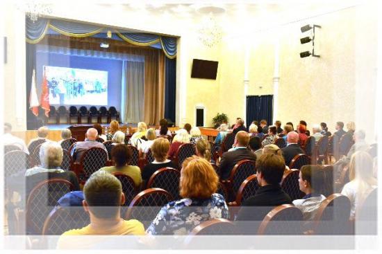 В МТК состоялась встреча жителей Ульянки с администрацией Кировского района.